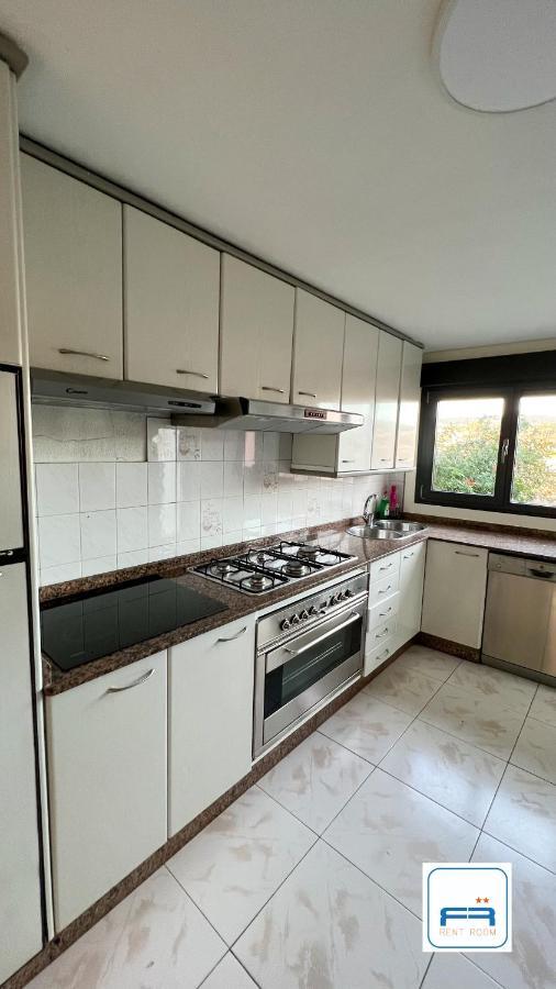 Amplia Casa De 9 Hab, Cabral. Villa Vigo Bagian luar foto